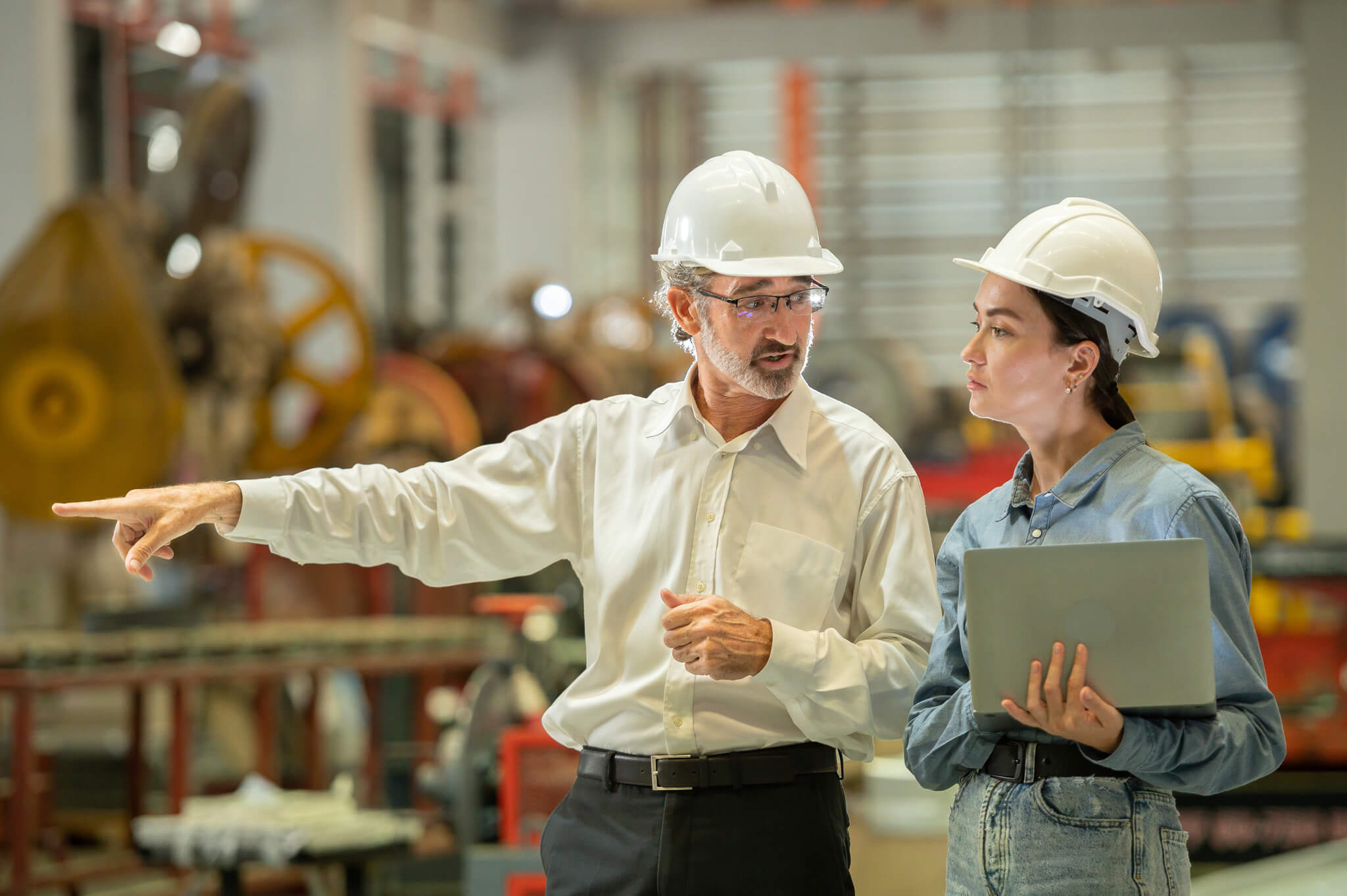 Service Employees at work in shop
